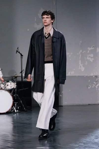 Look 26